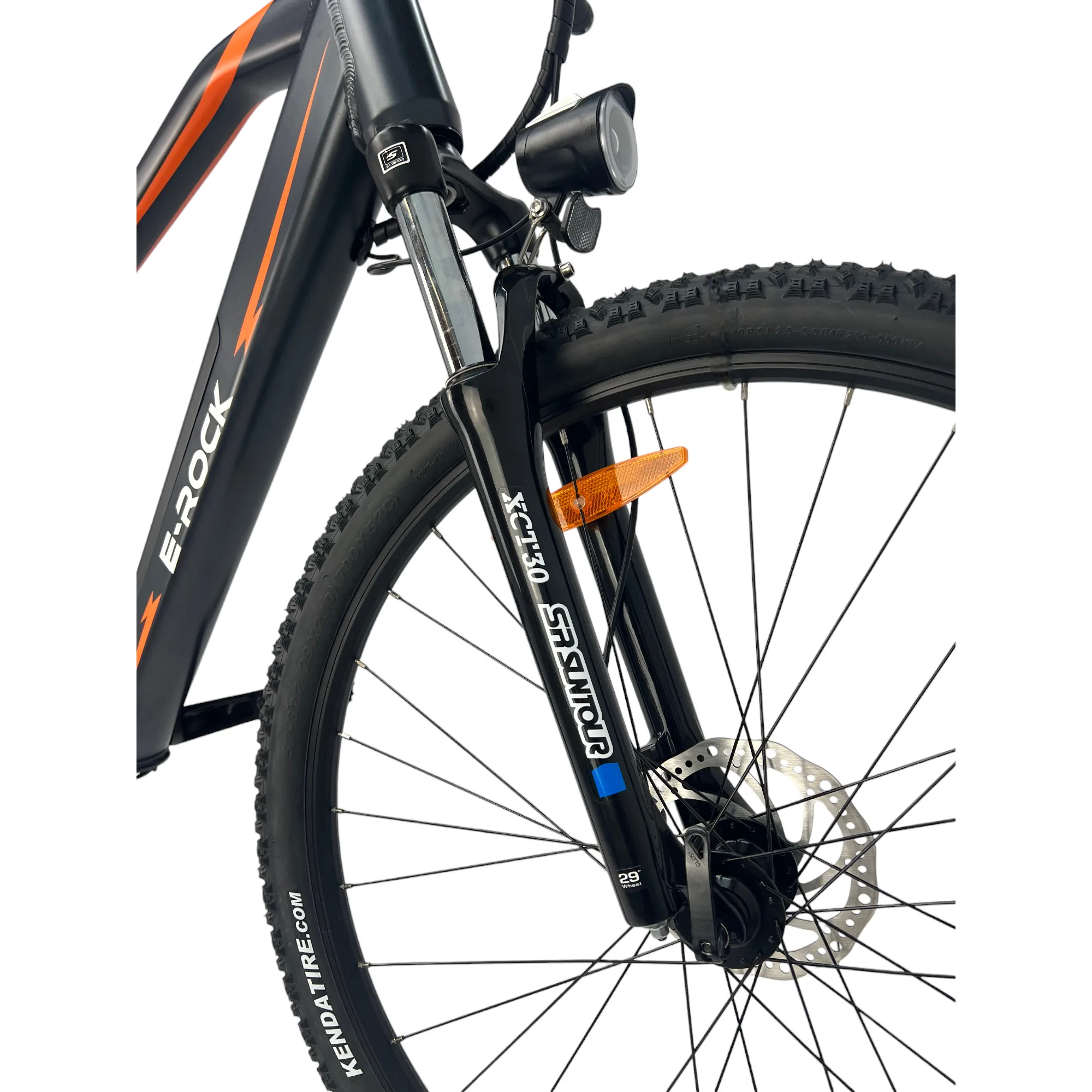 Nahaufnahme der Federgabel eines E-Rock X1 MTB E-Bikes