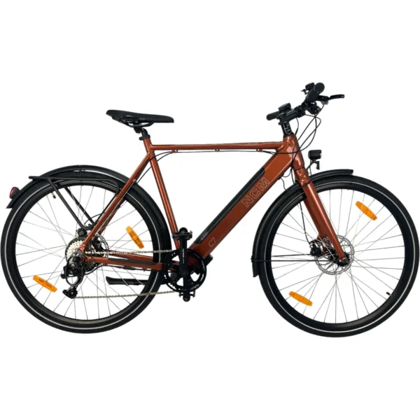 NCM C7 E-Trekkingbike in Ziegelrot – vielseitiges E-Bike für Stadtausflüge und Naturtouren