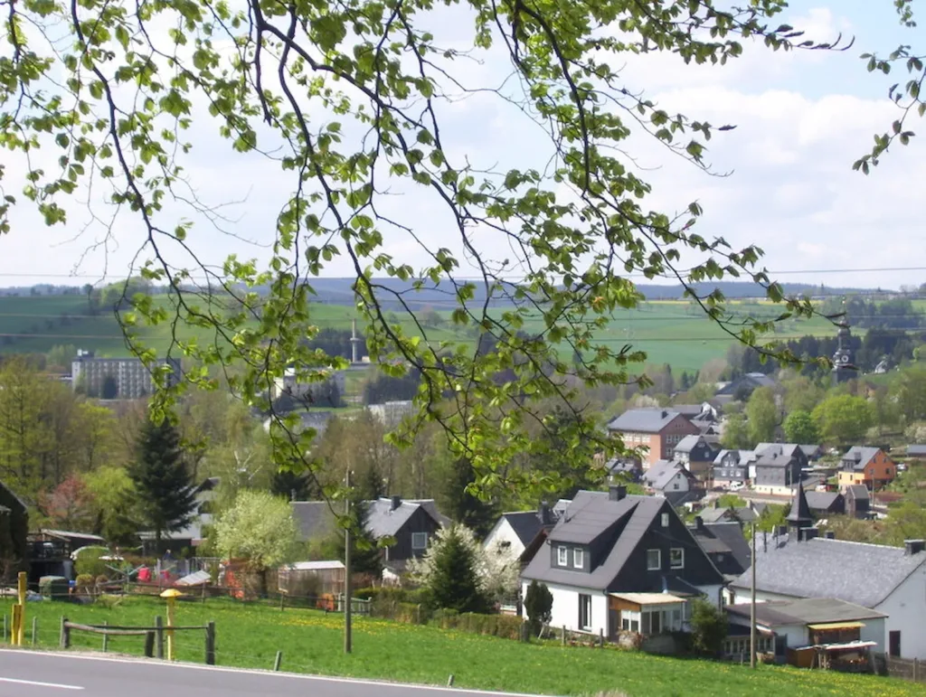 E-Bikes kaufen in Wurzbach – Blick auf den Ort Wurzbach