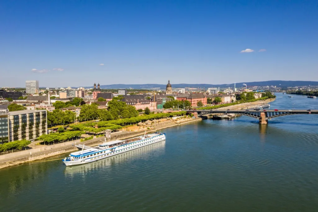 E-Bikes kaufen in Mainz – Landschaft und Rheinufer rund um Mainz