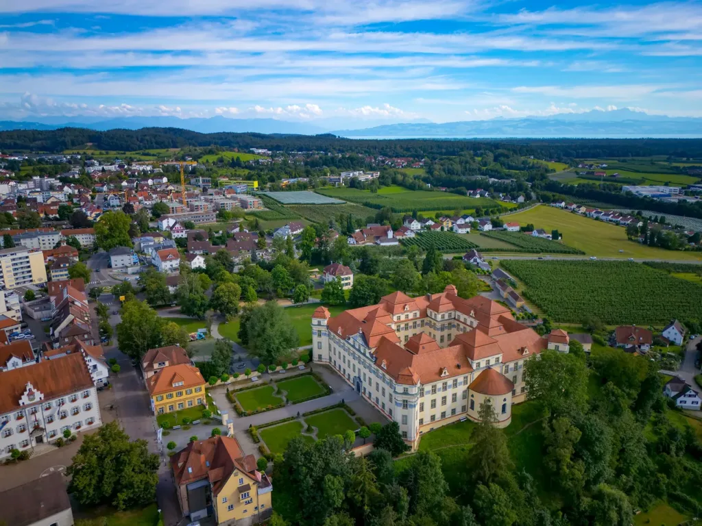 E-Bikes kaufen in Tettnang - Panorama der Stadt mit Blick auf das Tettnanger Schloss